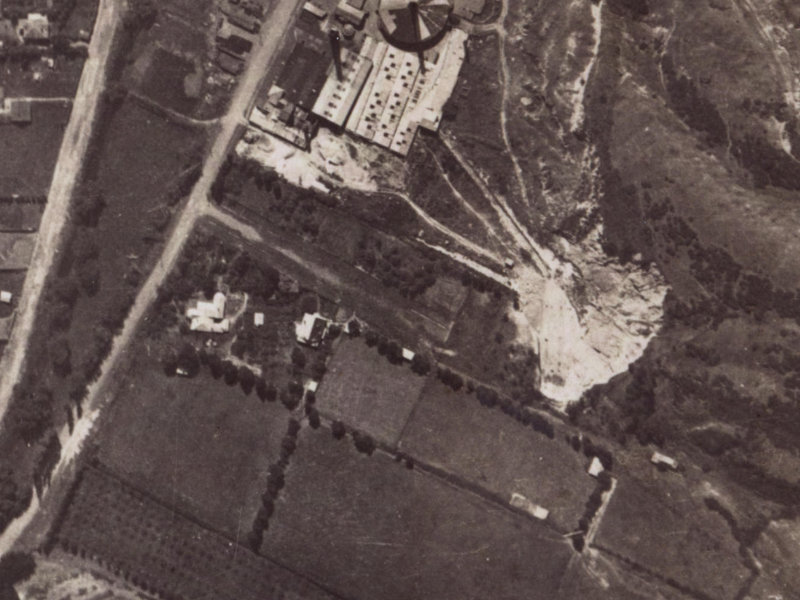7 Whaka Terrace from the air, 1925-1929
