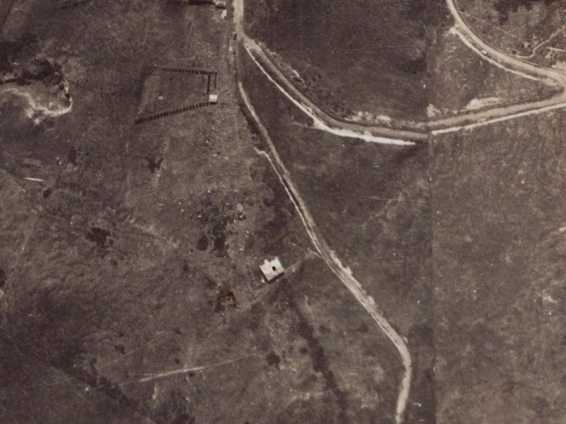 70 Huntsbury Avenue from the air, 1925-1929