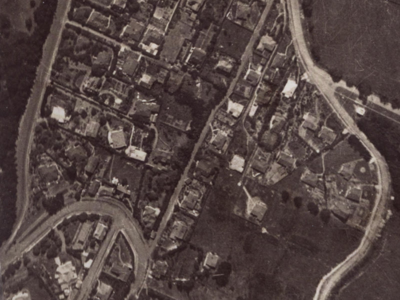 7-9 Merlewood Avenue from the air, 1925-1929