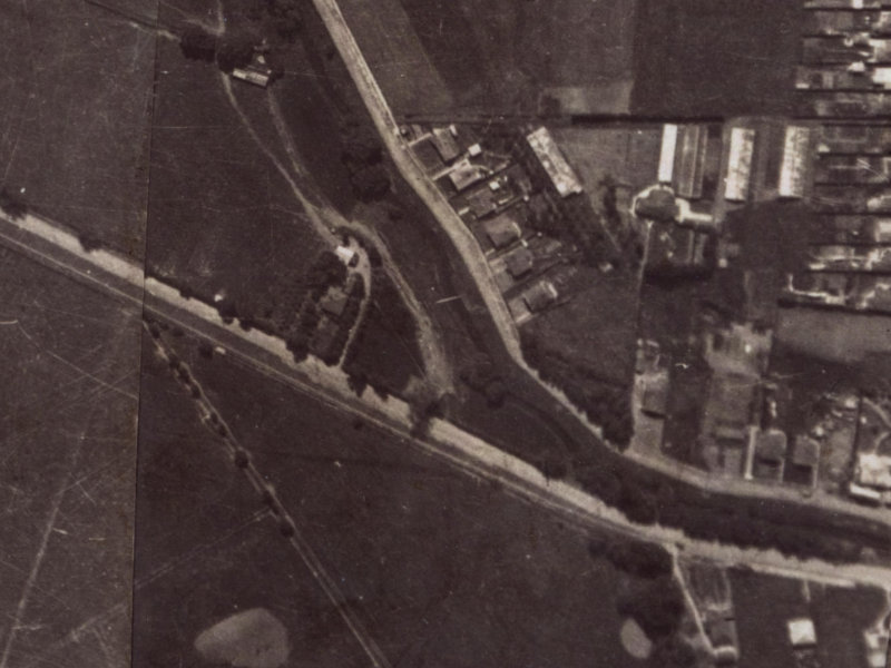 4–16 Sloan Terrace from the air, 1925-1929