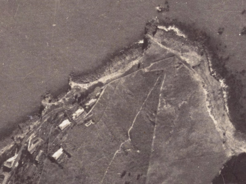 18 Whitewash Head Road from the air, 1925-1929