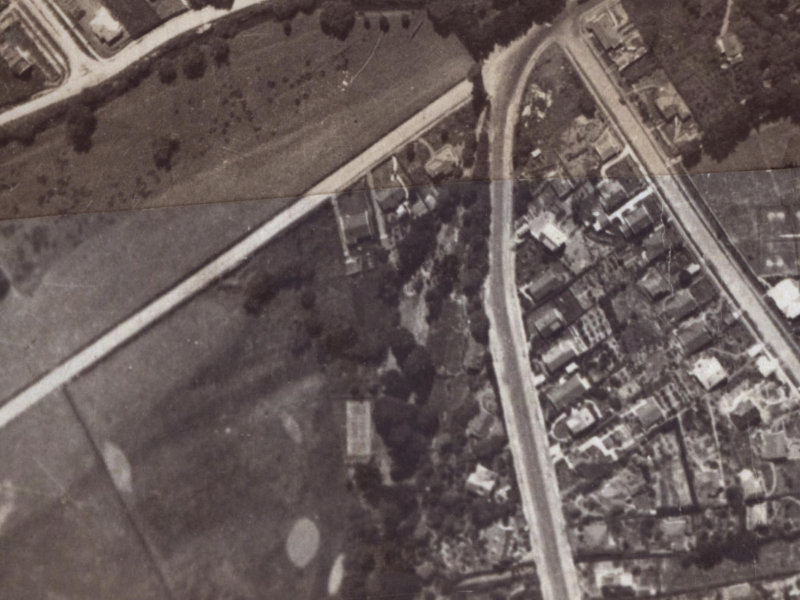 4 Hackthorne Road from the air, 1925-1929