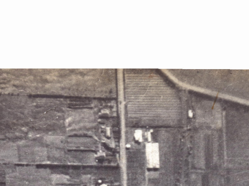 9 Avoca Valley Road from the air, 1925-1929