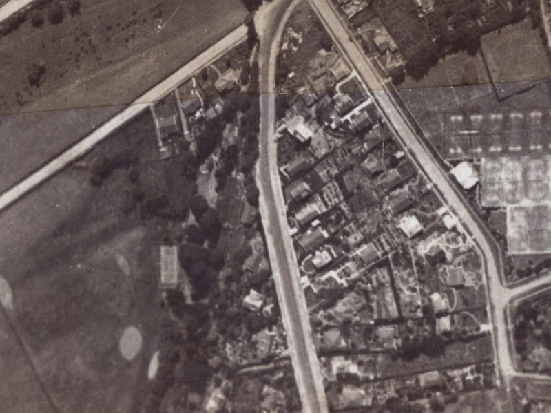 5 Hackthorne Road from the air, 1925-1929