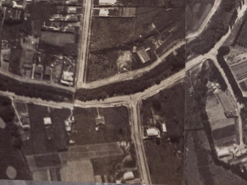 23 Eastern Terrace from the air, 1925-1929