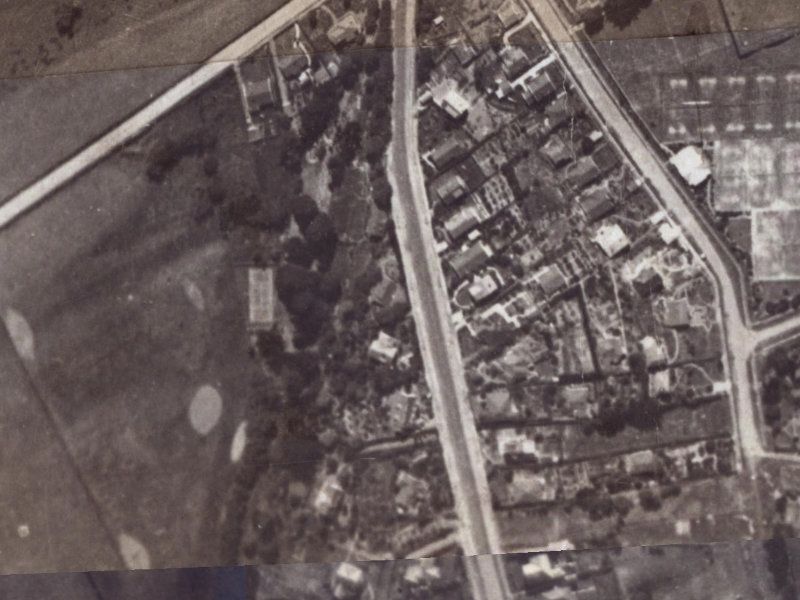 8 Hackthorne Road from the air, 1925-1929