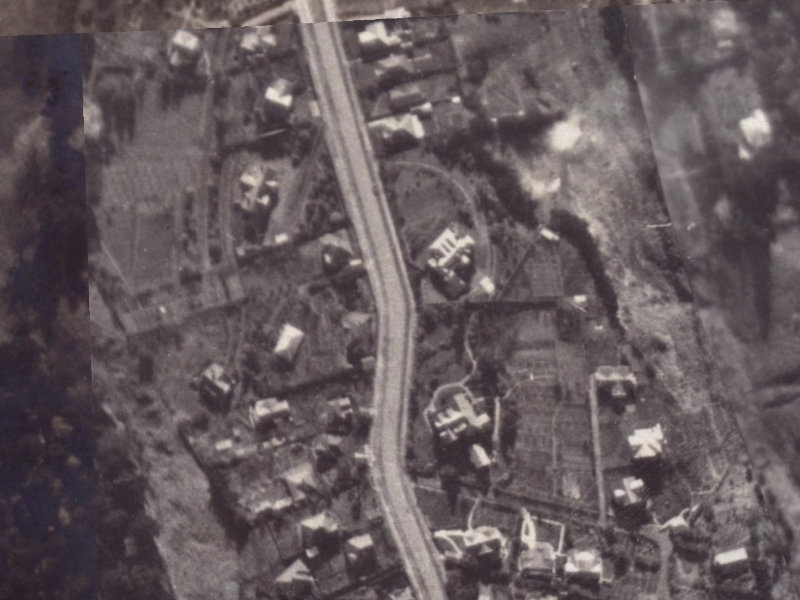 39 Hackthorne Road from the air, 1925-1929