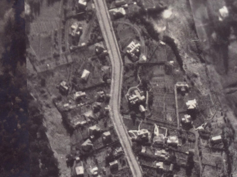 43 Hackthorne Road from the air, 1925-1929