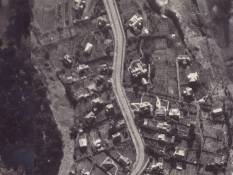 42 Hackthorne Road from the air, 1925-1929