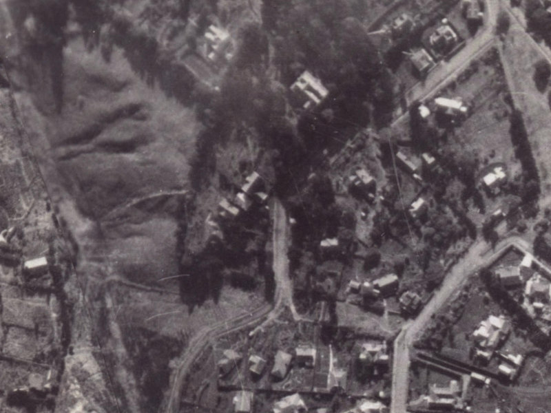 14 Macmillan Avenue from the air, 1925-1929