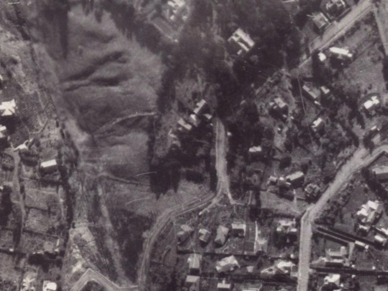 Macmillan Avenue from the air, 1925-1929