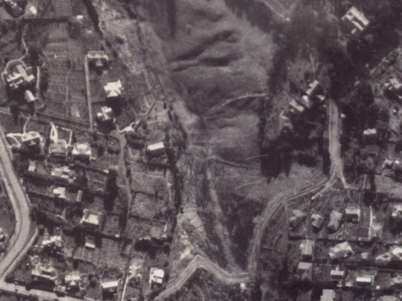 46 Valley Road from the air, 1925-1929