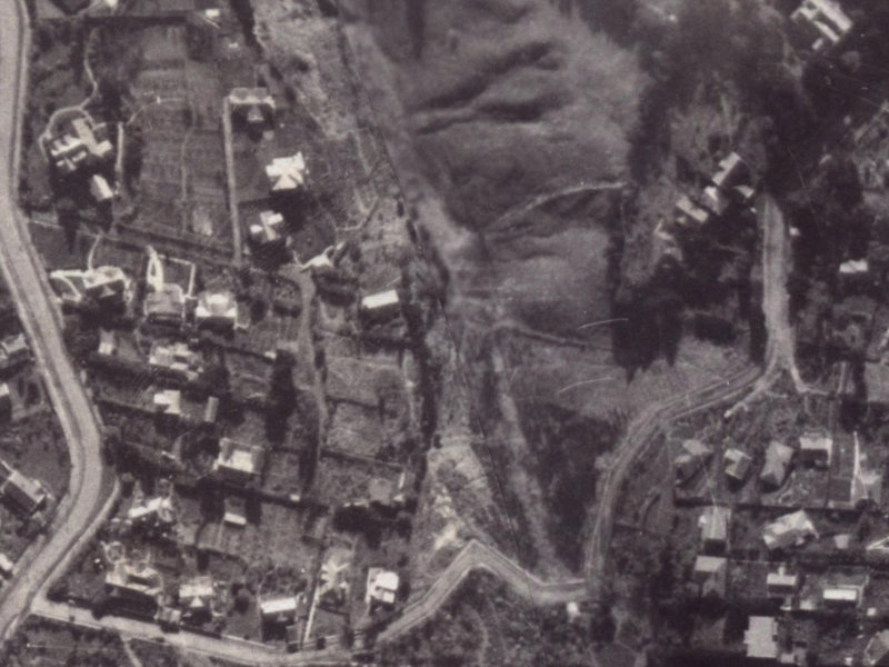 44A Valley Road from the air, 1925-1929