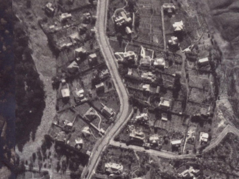 51 Hackthorne Road from the air, 1925-1929