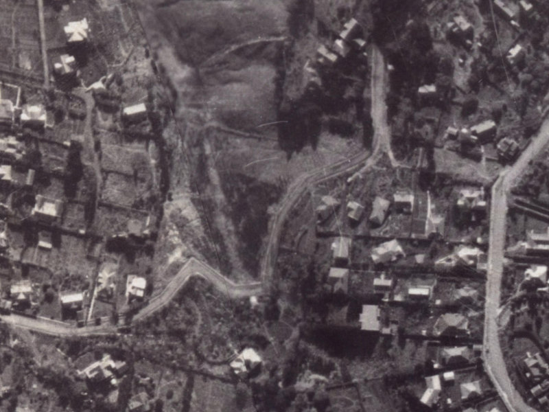 23-25 Macmillan Avenue from the air, 1925-1929