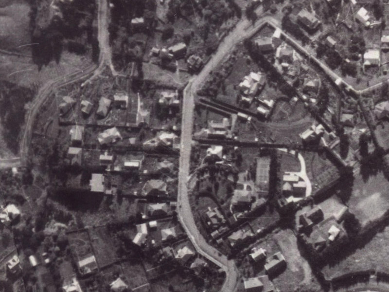 81 Dyers Pass Road from the air, 1925-1929