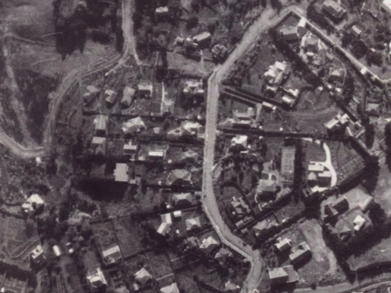 84 Dyers Pass Road from the air, 1925-1929