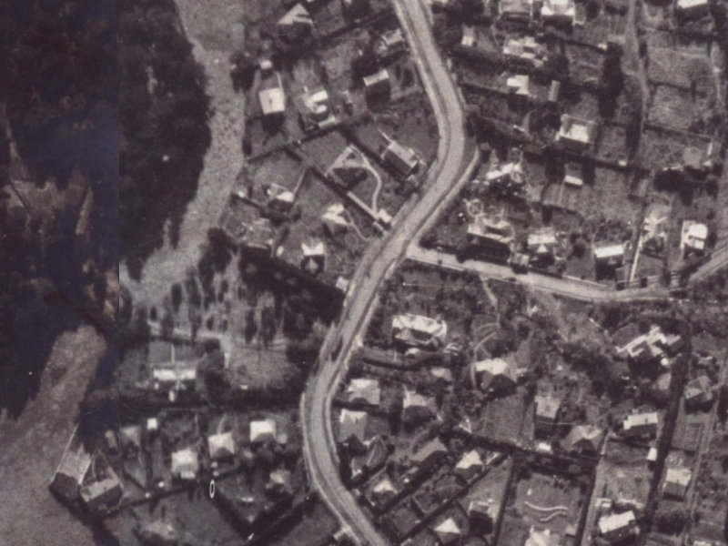 63 Hackthorne Road from the air, 1925-1929