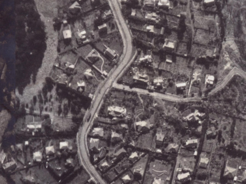 47 Macmillan Avenue from the air, 1925-1929