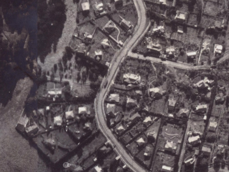 65 Hackthorne Road from the air, 1925-1929