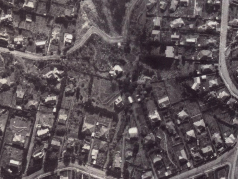 Hackthorne Road from the air, 1925-1929