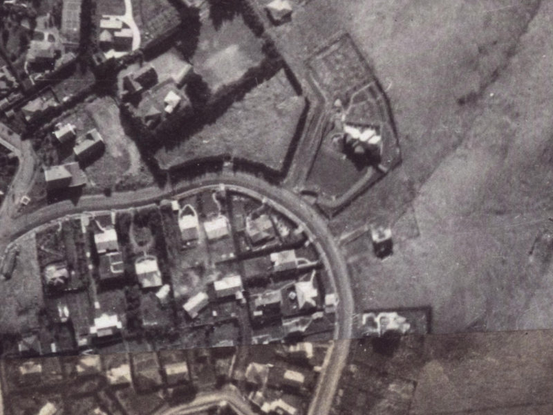 144 Hackthorne Road from the air, 1925-1929