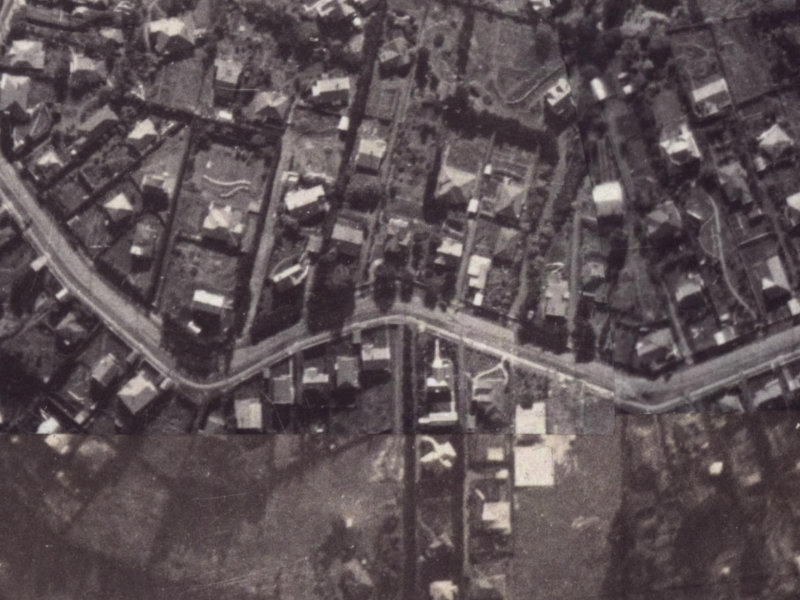 97 Hackthorne Road from the air, 1925-1929