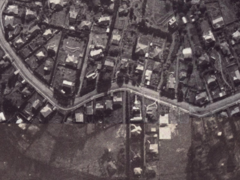 98 Hackthorne Road from the air, 1925-1929