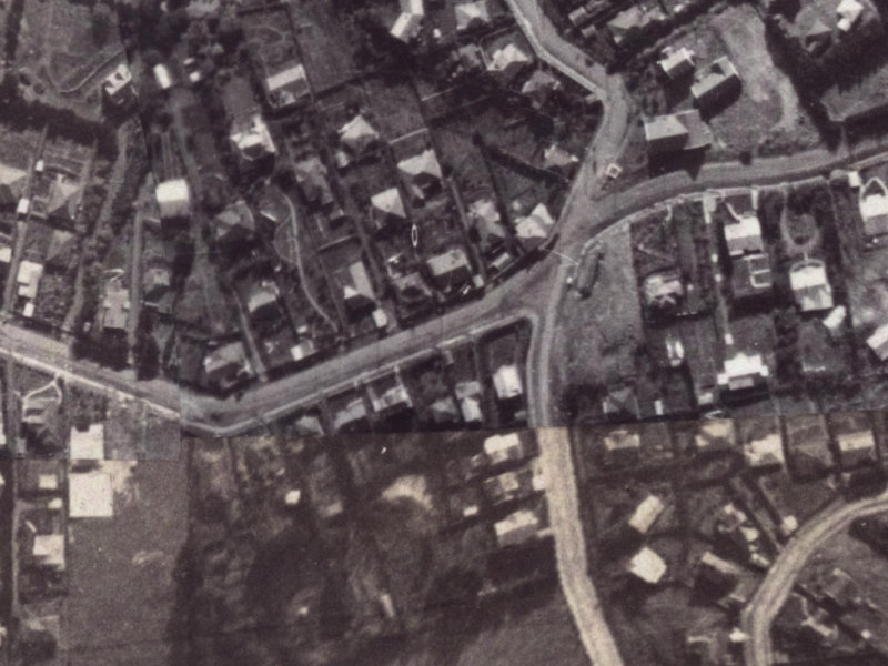 124 Hackthorne Road from the air, 1925-1929