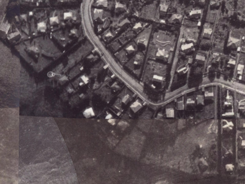82 Hackthorne Road from the air, 1925-1929