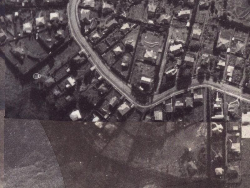 84A Hackthorne Road from the air, 1925-1929