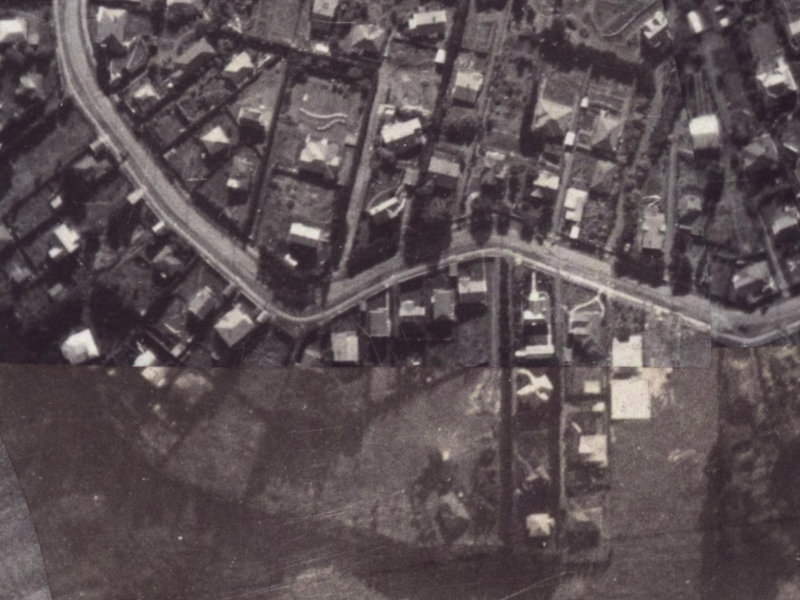 94 Hackthorne Road from the air, 1925-1929