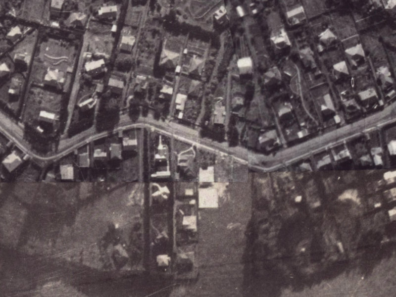 104 Hackthorne Road from the air, 1925-1929