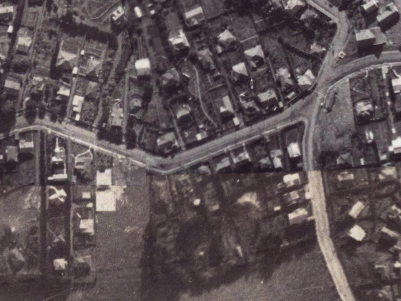 116 Hackthorne Road from the air, 1925-1929