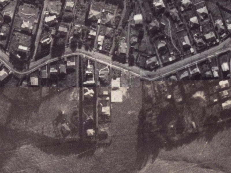 104C Hackthorne Road from the air, 1925-1929
