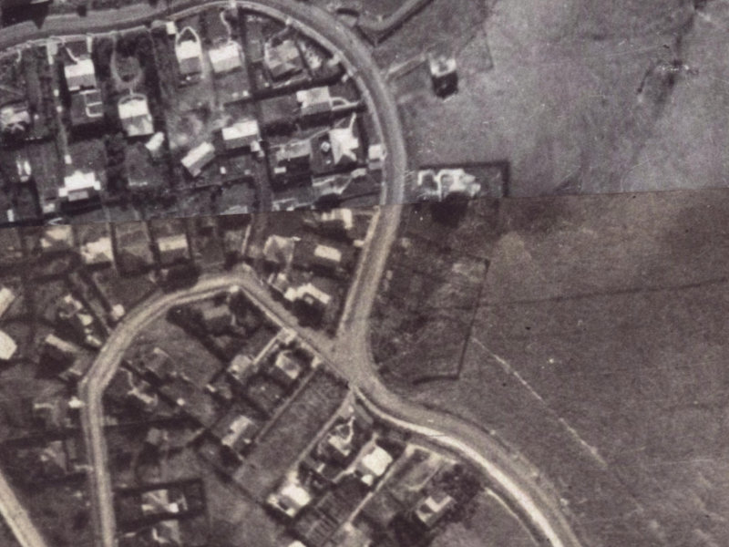 157 Hackthorne Road from the air, 1925-1929