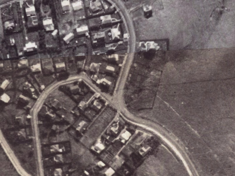 159 Hackthorne Road from the air, 1925-1929