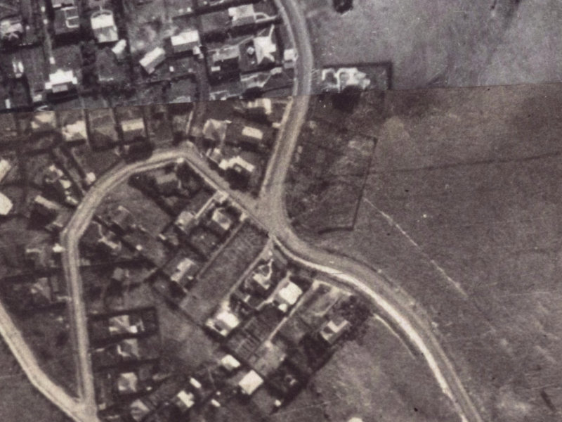 161 Hackthorne Road from the air, 1925-1929