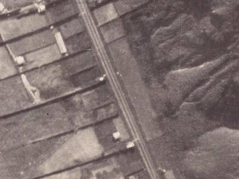 107-109 Bowenvale Avenue from the air, 1925-1929