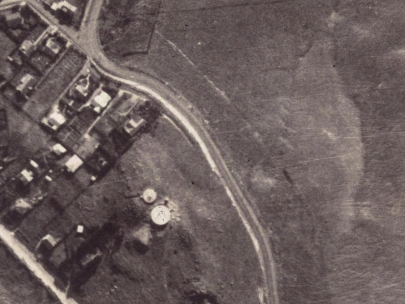 176 Hackthorne Road from the air, 1925-1929