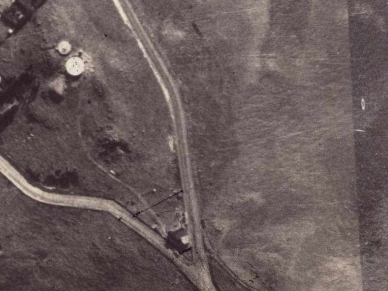 193 Hackthorne Road from the air, 1925-1929