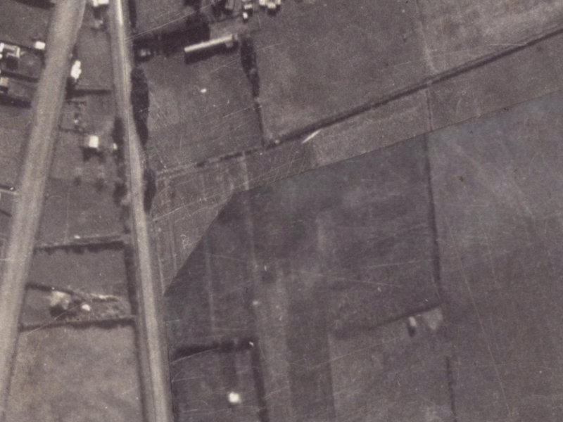 5 Irvines Track from the air, 1925-1929