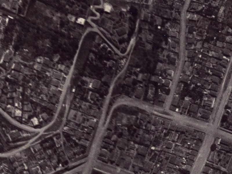 35-45 Dublin Street from the air, 1925-1929