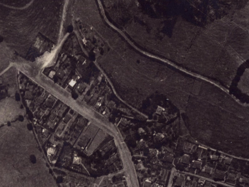 32 Voelas Road from the air, 1925-1929