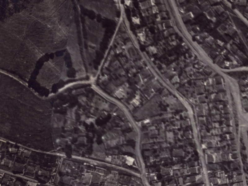 26 Bridle Path from the air, 1925-1929