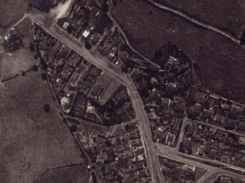 33 Voelas Road from the air, 1925-1929