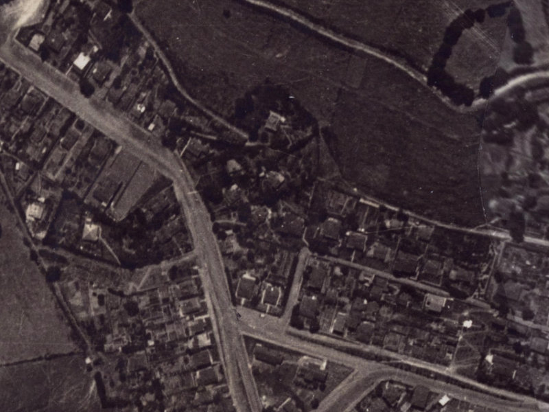 24A Voelas Road from the air, 1925-1929