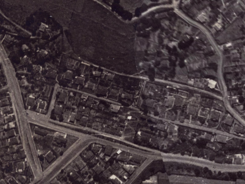 24 Cunningham Terrace from the air, 1925-1929