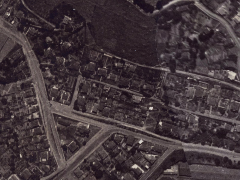 21 Cunningham Terrace from the air, 1925-1929