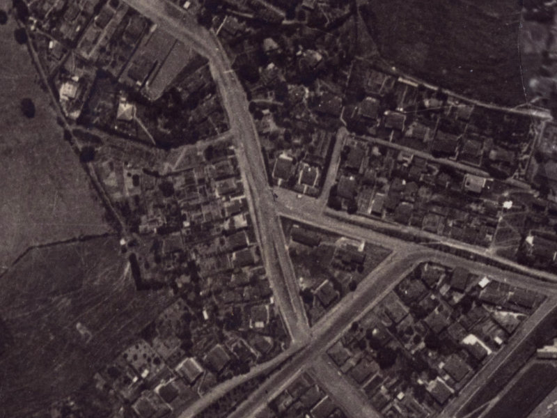23 Voelas Road from the air, 1925-1929
